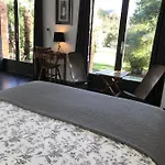 Chambre D'hotes Du Clos Bamboo Bed & Breakfast Mérignac