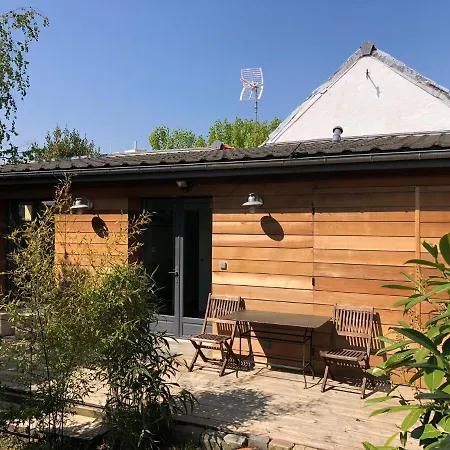 D'hotes Du Clos Bamboo Bed and breakfast *