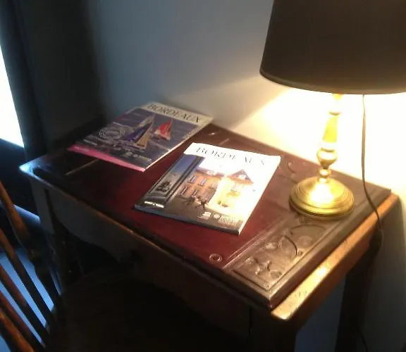 D'hotes Du Clos Bamboo Bed & Breakfast