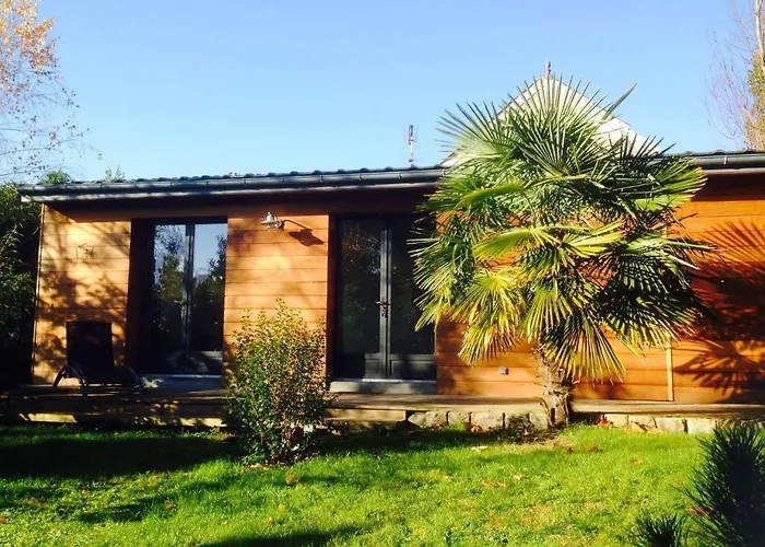 D'hotes Du Clos Bamboo Bed & Breakfast Mérignac